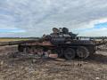 Росія через колосальні втрати техніки біля Кринок залучила танковий полк для її евакуації – Forbes