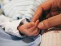 У Раді пропонують вдесятеро збільшити допомогу в разі народження дитини: відома сума