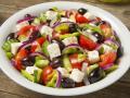 Грецький салат: класичний рецепт середземноморської страви