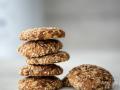 Медово-мигдалеве печиво з кунжутом: рецепт корисної випічки