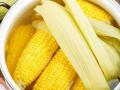 Як зварити смачну кукурудзу за 5 хвилин: лайфгак для тих, хто не хоче витрачати багато часу