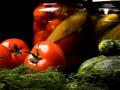Які продукти небезпечно консервувати вдома: поради від експертів