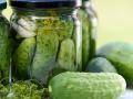 Що не можна додавати під час консервації огірків: вони стають м’якими й несмачними