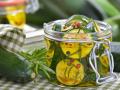 Кабачки у маринаді з часником: рецепт фантастично смачної консервації