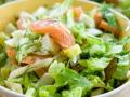 Салат із червоною рибою: рецепт легкої та корисної страви