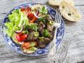 Рецепт салату зі смаженою печінкою та овочами