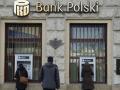 Без комісій та оплати. Польські банки продовжили пільгові умови для українців