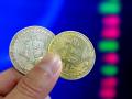 Вартість Bitcoin сягнула рекордних 112 тисяч доларів: скільки коштує зараз