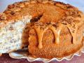 Королівський святковий торт з найпростіший інгредієнтів: вразить смаком ваших рідних