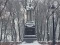 Пінг-понг з Ватутіним: чому у Києві досі не прибрали пам’ятник радянському генералу