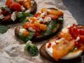 Закуска з запеченого перцю та сиру: рецепт літньої страви