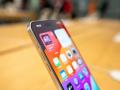 Apple вивіз з Індії 600 тонн "айфонів", щоб обійти мита Трампа, - Reuters