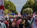 Жена Саакашвили возглавила протестный марш в Тбилиси 