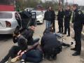 Иностранцы открыли стрельбу из машины возле части Нацгвардии в Харькове