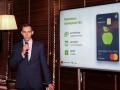 Новые технологии для дистанционного обслуживания: А-Банк обновляет приложение и выпускает карту с лимитом 200 000 грн.