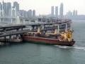 Российский корабль протаранил мост в Южной Корее 