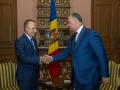 Князь не настоящий: президент Молдовы провел встречу с аферистом 
