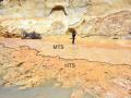 Найдена древнейшая песочница неандертальцев 