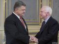 Порошенко полетел в США на прощание с сенатором Маккейном 
