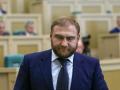 На заседании Совета федерации РФ арестовали одного из сенаторов 