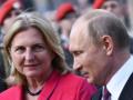 Невесту, пригласившую Путина на свадьбу, просят покинуть правительство Австрии 