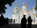 Священник Киево-Печерской лавры пытался вывезти в РФ почти 1,4 млн грн