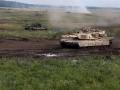 В Сети показали учения танков Abrams и Т-72 