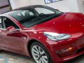 Tesla снизила цену на свой самый дешевый электрокар Model 3