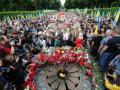 "Бессмертный полк" vs "Бессмертный Грут". На 9 мая в Киеве пройдут четыре шествия 