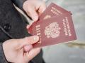 Названо количество людей ОРДЛО, которые хотят получить паспорта РФ 