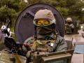 Конфликт на Донбассе не помеха для перехода на контрактную армию - Минобороны 