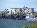 В Миколаєві обстріляли морський порт. Інфраструктура зазнала значних пошкоджень