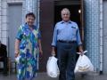 Штаб Ахметова доставил на дом одиноким старикам и инвалидам 44 тысячи продуктовых наборов