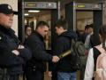 У школах учнів перевірятимуть металодетекторами — деталі від МВС