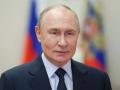 Путін приїхав в гості до союзника з кулеметником на броньовику 