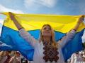 Не любит Россию, хочет в ЕС и сидит в Facebook: Составлен портрет украинца 
