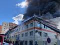 В Росії знову гаряче: у Тюмені горить адміністративна будівля
