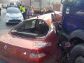 В Киеве легковушка врезалась в фуру: водитель погиб 