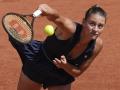 Не потисла руку білорусці: українську тенісистку освистали глядачі на Roland Garros