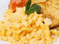 Як приготувати найсмачнішу яєчню: французький метод, що надасть вашій страві ресторанного шику