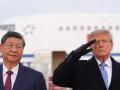 30-метрова червона доріжка та бенкет: Трамп із розмахом зустрів Сі, Путіна приймав значно скромніше.