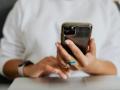 Висне телефон: 5 простих кроків для iPhone та Android, щоб швидко вирішити проблему