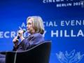 Путін може мати компромат на Трампа: Клінтон зробила гучну заяву про президента США