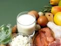 Лікарі назвали 5 продуктів, які містять найбільше кальцію: їх треба їсти людям за 50