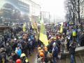 Псевдокиевляне попытались разобрать баррикаду Евромайдана