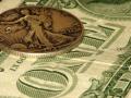 Украинцы за год продали валюты на $1,5 млрд больше, чем купили