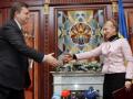 Сам нарвался: пять последствий, с которыми столкнется Янукович после ареста Тимошенко