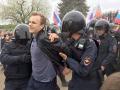 В Петербурге задержаны около 900 протестующих, в Москве - около 750 