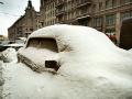 МЧСники требуют денег за освобождение машин из снега