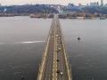 В Киеве у Южного моста на месяц перекрыли движение